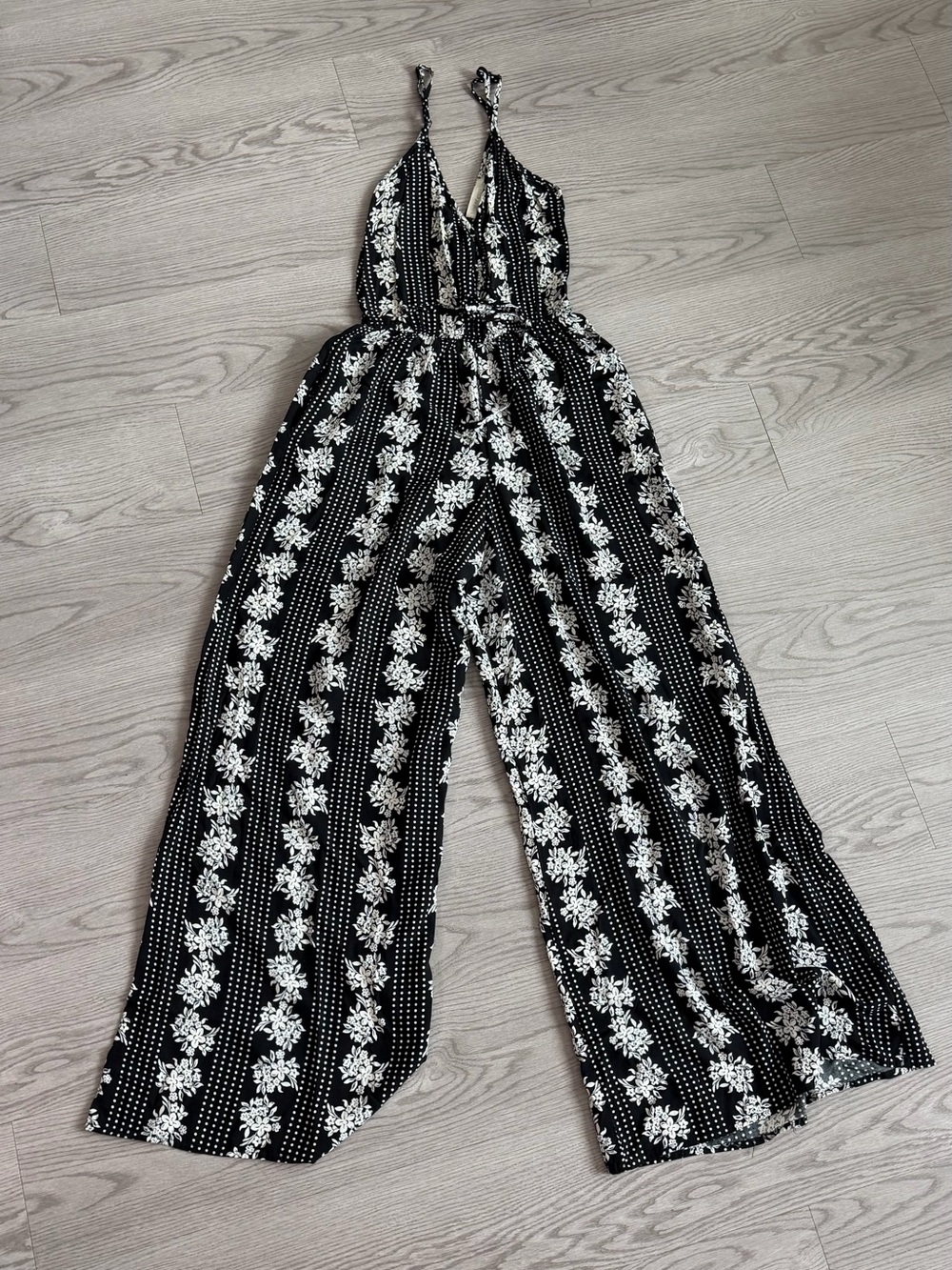 Band of Gypsies Black and White Floral Wide-Leg Jumpsuit